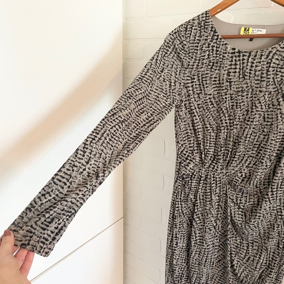 Halston Mini Dress Snakeskin Faux Wrap Ruched Mobwife Gray/Greige Black Sz 10 - Picture 6 of 14